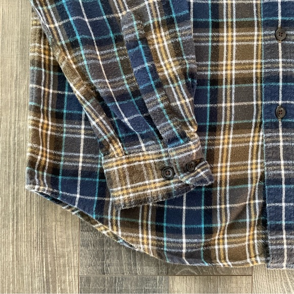 LL Bean Scotch Plaid Flannel Shirt
228061
Gold Blue Brown Plaid
Men’s Small - Picture 2 of 6